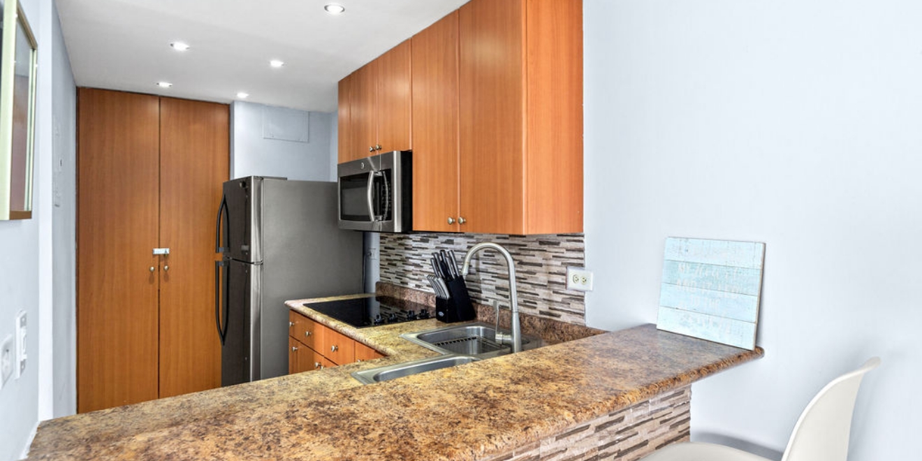 Ocean Realty PR | 17C