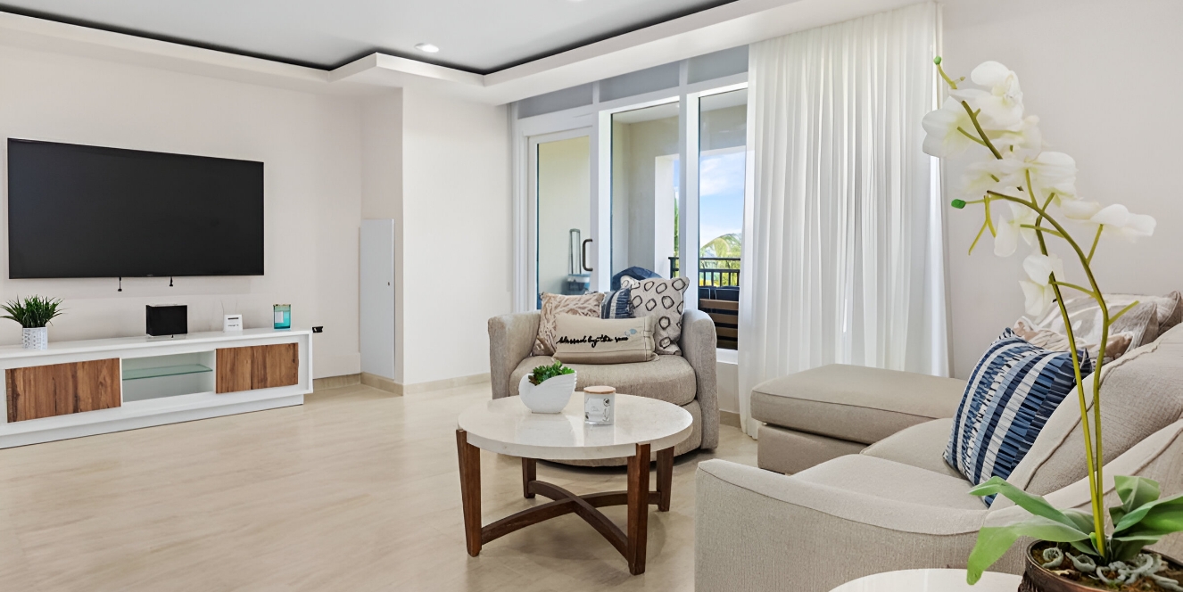 Ocean Realty PR | Revitalized Beachfront Villa