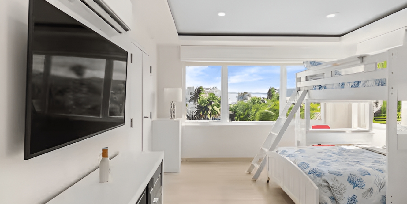 Ocean Realty PR | Revitalized Beachfront Villa