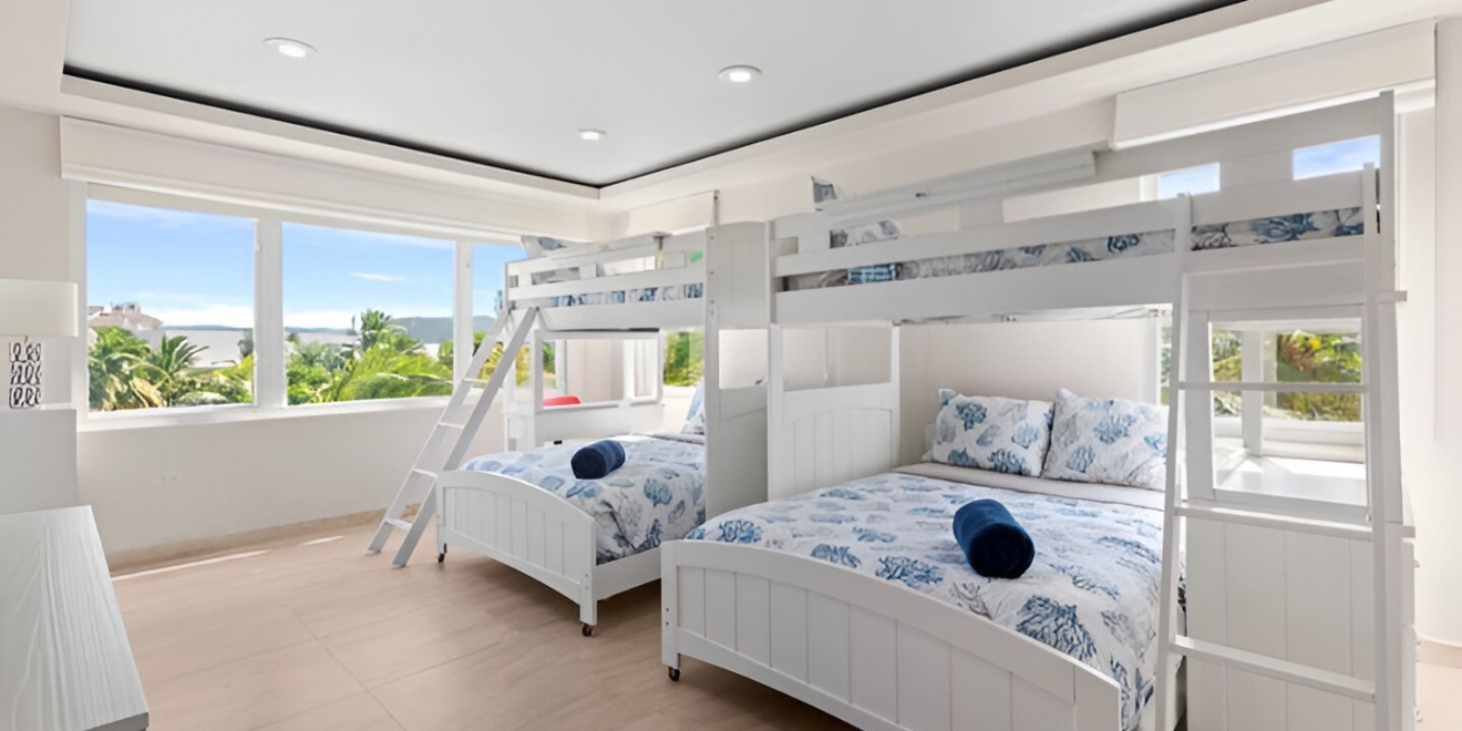 Ocean Realty PR | Revitalized Beachfront Villa